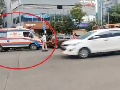 Amit Shah | अमित शहांच्या गाड्यांचा ताफा प्रथम जाण्यासाठी एका रुग्णवाहिकेला रोखण्यात आलं, मुंबईकरांचा संताप