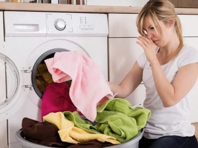 Health First | पावसात ओल्या कपड्यांना कुबट वास येतोय? | उपाय नक्की वाचा