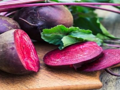 Health First | बीटाचा पाला फेकून देऊ नका | डाएटसाठी आहे परफेक्ट पदार्थ – वाचा सविस्तर