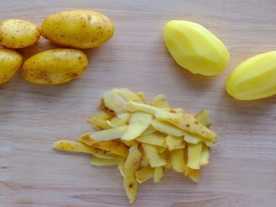 Benefits Of Potato Peel | फेकण्यापूर्वी बटाट्याची साल आणि त्याचे आरोग्यदायी महत्व वाचा