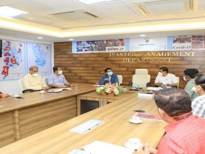 Cyclone Tauktae | मुंबईतील परिस्थितीचा आढावा घेण्यासाठी आदित्य ठाकरे मुंबई महानगरपालिका कंट्रोल रुममध्ये