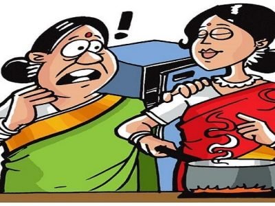 मुलींच्या संसारात आई-वडिलांचा अति हस्तक्षेप ठरतोय धोकादायक? | अनेक संसारातील समस्या – नक्की वाचा