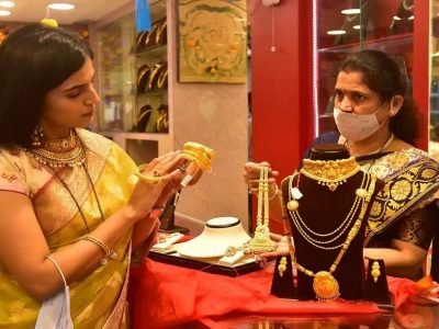 Gold Rate Today | बापरे, आज सोन्याच्या दरात मजबूत वाढ झाली, लग्नाच्या सीझनमध्ये तुमच्या शहरातील नवे दर तपासून घ्या