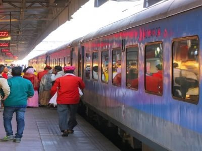 IRCTC Railway Ticket | सणासुदीत गावी जाण्यासाठी रेल्वे तिकीट मिळत नसल्यास ‘या’ पर्यायाचा वापर करा, कन्फर्म तिकीट मिळेल