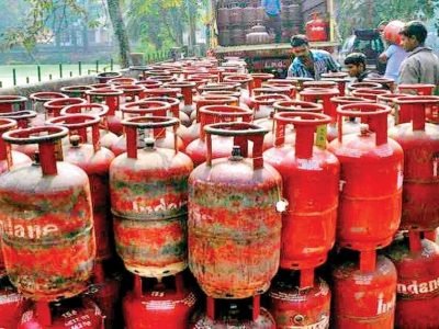LPG Cylinder Prices December 1 | महागाईचा फटका | आजपासून LPG 100 रुपयांनी महाग | तुमच्या शहरातील दर तपासा