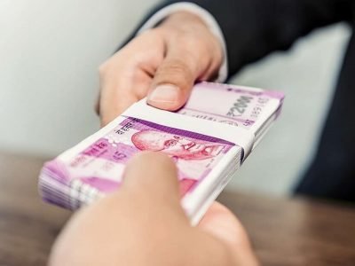 Loan Guarantor | कोणालाही लोन गॅरेंटर म्हणून स्वाक्षरी देताना हजारवेळा विचार करा, तर तुम्हालाही नोटीस येईल