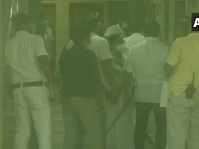 प. बंगालच्या राज्यपालांकडून खटला दाखल करण्याची परवानगी घेत TMC नेत्यांवर सीबीआयच्या धाडी