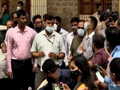 NCB Press Conference | साक्षीदार आरोपींचा हात पकडून कार्यालयात घेऊन गेले? | NCB कोर्टात फसणार?