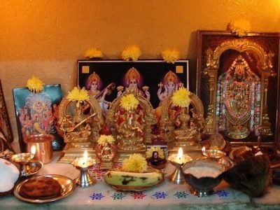Religious Adhyatma | घरातील देव्हाऱ्यात कधीही ठेवू नका या गोष्टी – नक्की वाचा