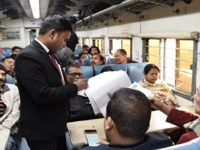 Railway Waiting Ticket | वेटिंग तिकीट रेल्वे प्रवाशांनो, नवीन नियम लागू, ट्रेनमध्ये सीट विसरावी लागेल, अपडेट लक्षात घ्या