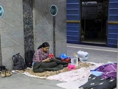 Russia Ukraine War | युक्रेनमध्ये भारतीय विद्यार्थ्यांची स्थिती गंभीर | रेल्वेच्या सीटसाठी आयपॅड विकण्याची वेळ