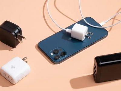 Same Charger for All Devices | तुम्हाला सर्व डिव्हायसेससाठी एकच चार्जर मिळणार, सरकार काय निर्णय घेतंय जाणून घ्या