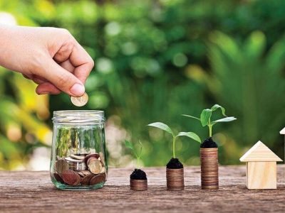 Secure Financial Future | तुम्ही वय वर्ष ५० च्या आसपास आला आहात का? | सुरक्षित आर्थिक भविष्यासाठी 5 सल्ले