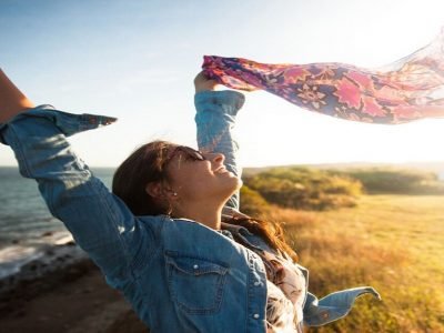 Stay Happy | तुमच्या आयुष्यातील कोणत्या गोष्टी तुम्हाला नेहमी आनंदी ठेवतात? हे तुम्हाला माहीत आहे का?