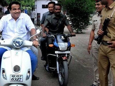 Vehicle Parking Rule | भाऊ सेल्फी नका काढू | रस्त्यावरील उभ्या गाड्यांचे फोटो काढा अन रु.500 कमवा