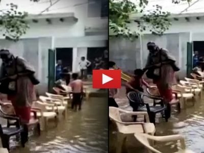 Viral Video | अजब शिक्षिका, पावसामुळे शाळेत पाणी भरल्यावर विद्यार्थ्यांकडून स्वतःसाठी असा खुर्च्यांचा पूल बांधला, व्हिडिओ पहा