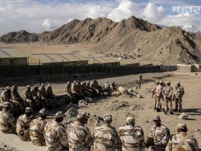 पँगाँग फिंगर ८ पर्यंत भारताची हद्द | मात्र चिनी सैन्य फिंगर ८ पासून फिंगर ४ पर्यंत घुसल्याच वृत्त