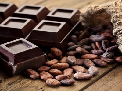 Health First | डार्क चॉकलेट्स खाण्याने आपल्या शरीरास होणारे आरोग्यदायी फायदे