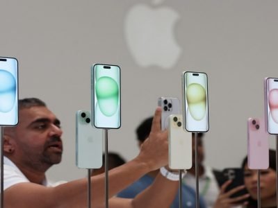 iPhone 15 | आयफोन 15 ची विक्री सुरू, मध्यरात्रीपासून दुकानांमध्ये तरुणांची गर्दी, 6000 रुपयांपर्यंत स्वस्त मिळणार