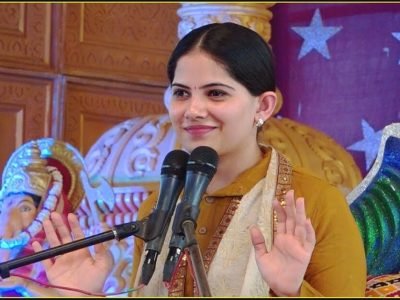 Jaya Kishori | कथा वाचन करणाऱ्या जया किशोरींच्या सौंदर्यापुढे बॉलिवूड अभिनेत्रींचे सौंदर्य सुद्धा पडते फिके, करोडोचा फॉलोअर्स