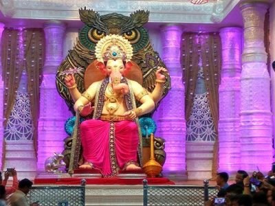 लालबागचा राजा | कोणत्याही प्रकारचं मुखदर्शन घेता येणार नाही | पण ऑनलाईन दर्शन सुरू – मुंबई पोलीस