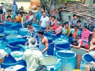 MNS workers helping yavatmal peoples during water crisis situation