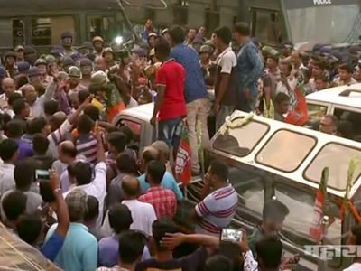 पश्चिम बंगाल राज्य विधानसभा निवडणुकीपूर्वी जातीय दंगलींच्या उंबरठ्यावर?