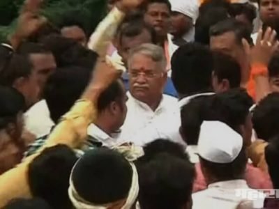 Maratha Kranti Morcha activist attached on Shiv Sena MP Chandrakant Khaire at Aurangabad