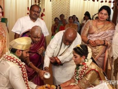 लॉकडाउन: कर्नाटकचे माजी मुख्यमंत्री एचडी कुमारस्वामींच्या मुलाचे लग्न थाटामाटत