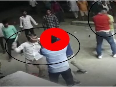Video Viral | मालमत्तेच्या वादावरून पिता-पुत्रांमध्ये जोरदार हाणामारी, कौटुंबिक वादाचा सीसीटीव्ही फुटेज व्हिडिओ व्हायरल